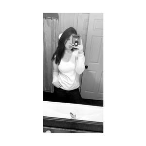 Meet your Posher, Tenishia